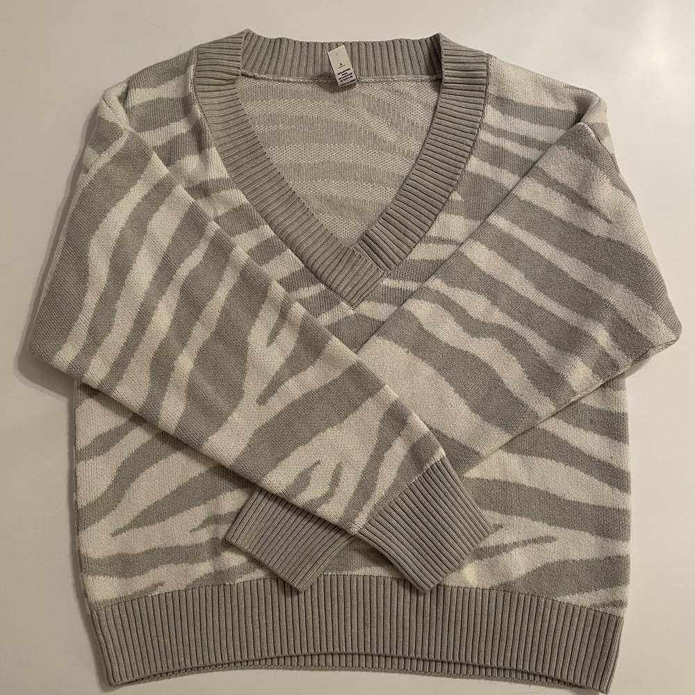 Varley Grey Zebra Print V-Neck Merino Wool Blend Knit‎ Sweater Small
